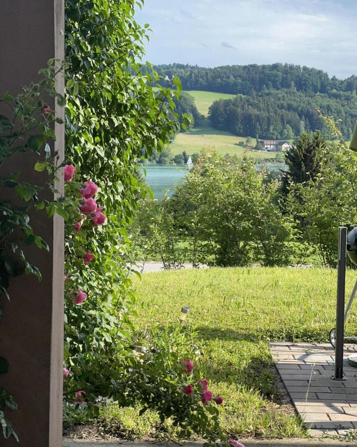 Ferienwohnung Am Mattsee Guggenberg  Bagian luar foto